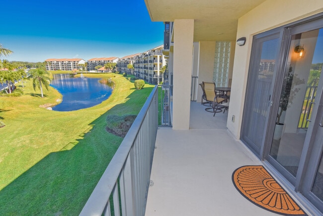 Building Photo - 901 Seafarer Cir