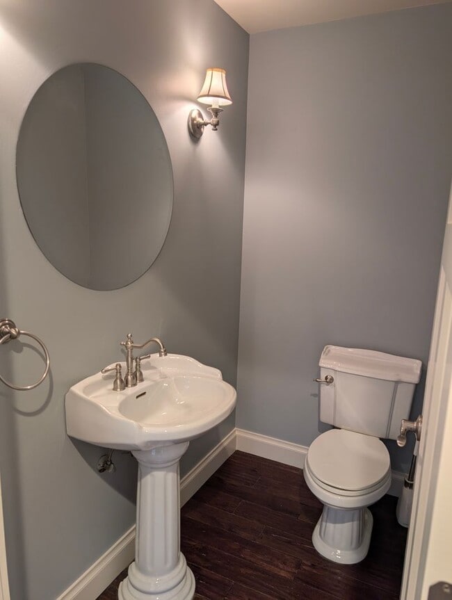 Building Photo - Beautiful 3 Bedroom House right across fro...