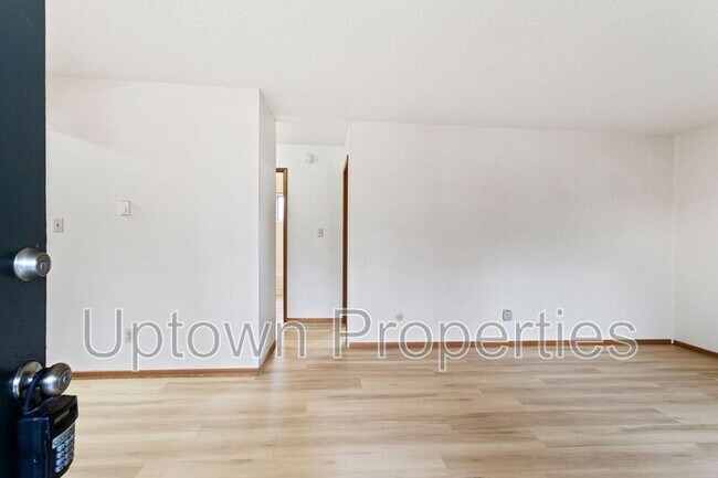 Building Photo - 8049 NE Flanders St