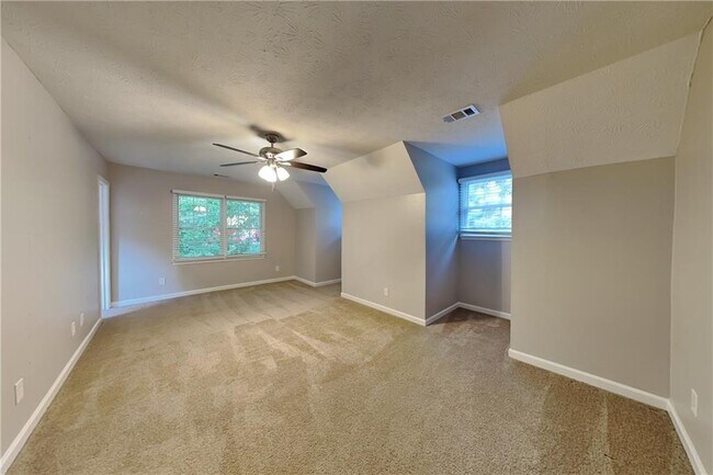Building Photo - 4820 Hill Creek Ct