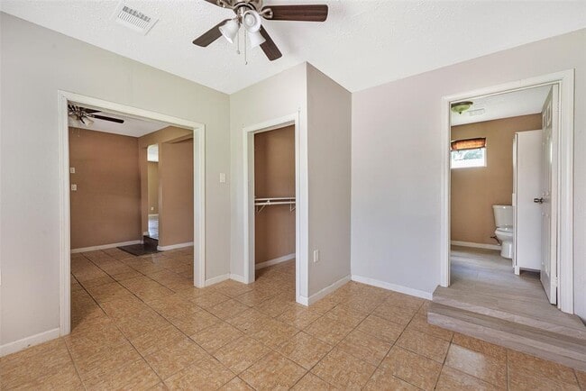 Building Photo - 202 Norview Dr