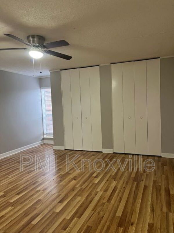 Building Photo - 456 Berlin Dr