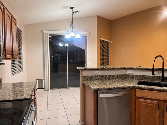 Building Photo - 3107 E Kingbird Pl