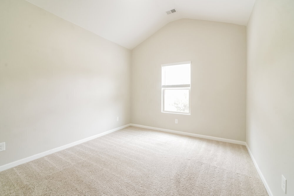 Building Photo - 309 Spruce Creek Ln