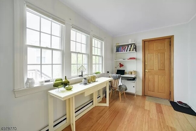 Building Photo - 53 Meadowbrook Rd