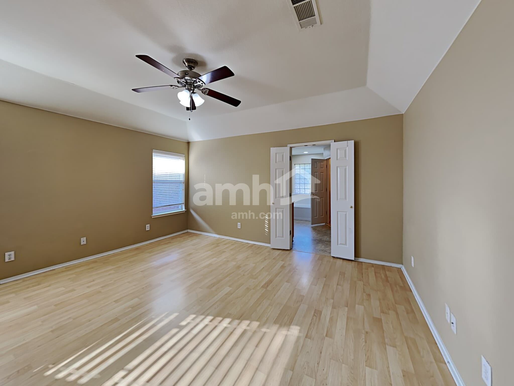 Building Photo - 1000 Redfish Dr