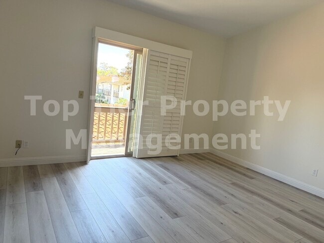 Building Photo - ***Charming 2 bed / 2 bath Townhome in Coastal Carlsbad - Available NOW***
