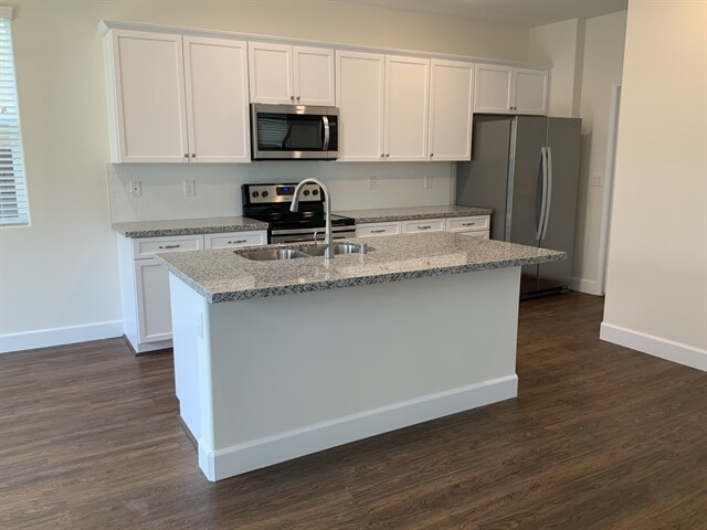 Building Photo - 9270 Baylee Bay Ct