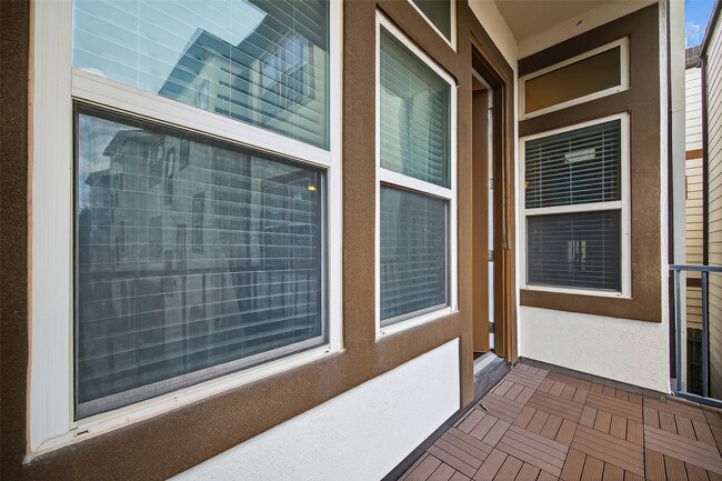 Building Photo - 1031 W 21st St