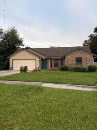 Building Photo - 13112 Leatherleaf Dr S