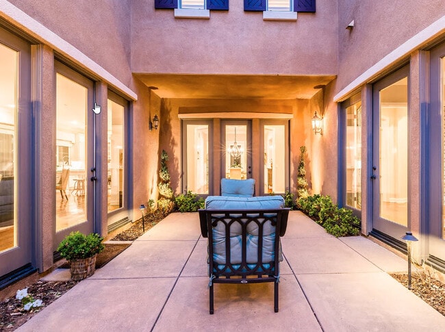 Building Photo - 1463 Paseo De Las Flores