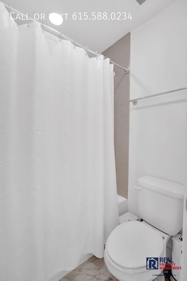 Building Photo - 613 Conifer Dr