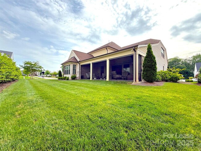 Building Photo - 3066 Belden Dr