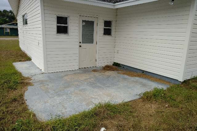 Building Photo - 104 Babson Dr