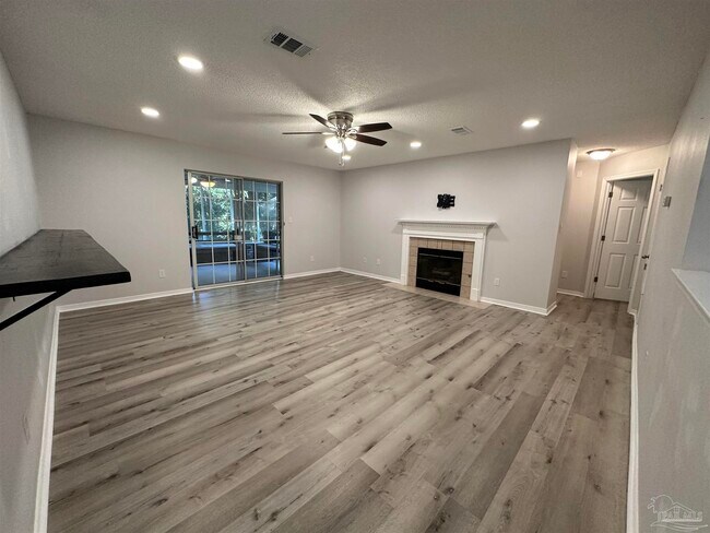Building Photo - 280 Bobwhite Dr