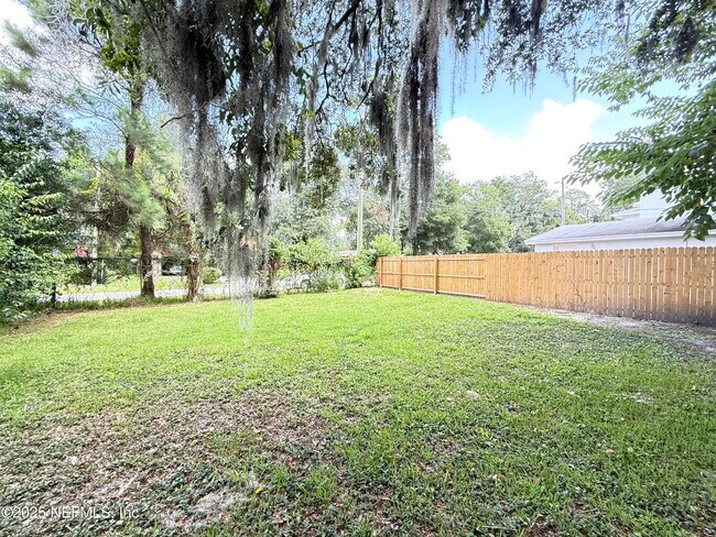 Building Photo - 5336 Cruz Rd