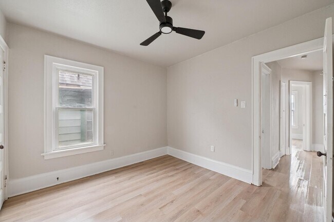 Building Photo - 3166 N 16th St