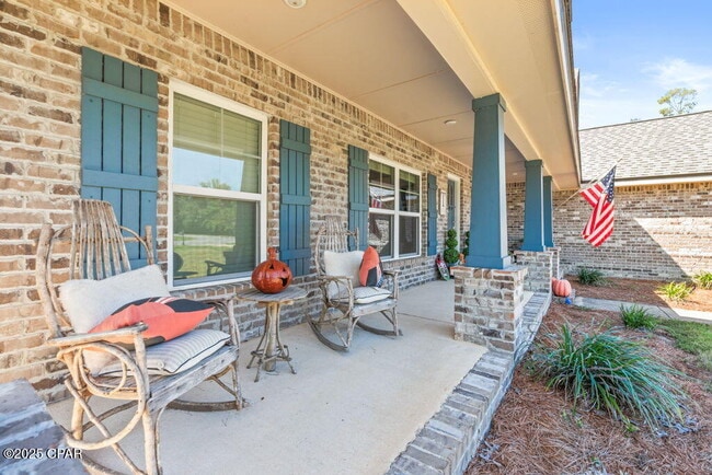 Building Photo - 104 Lake Merial Trail