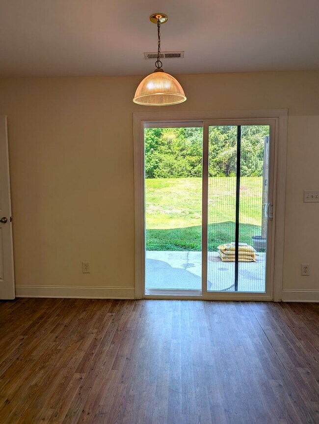 Building Photo - 2409 Trace Creek Dr