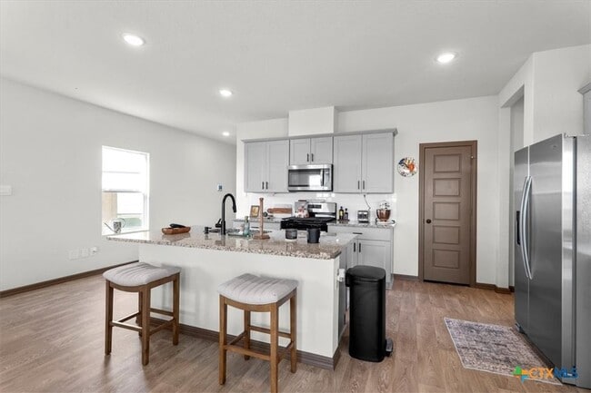 Building Photo - 410 Kayden Pt