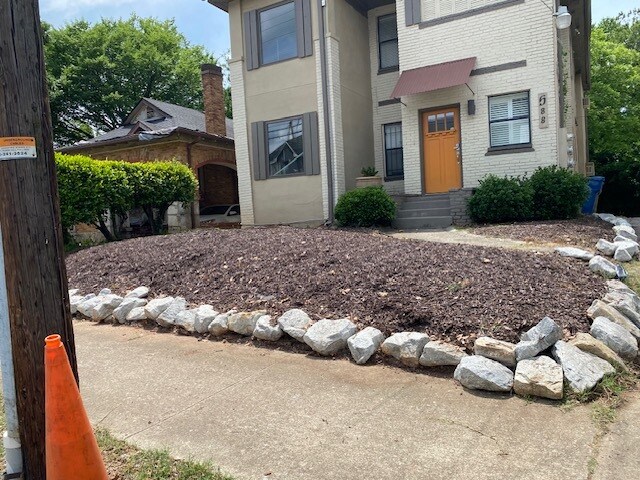 Building Photo - 588 Parkway Dr NE