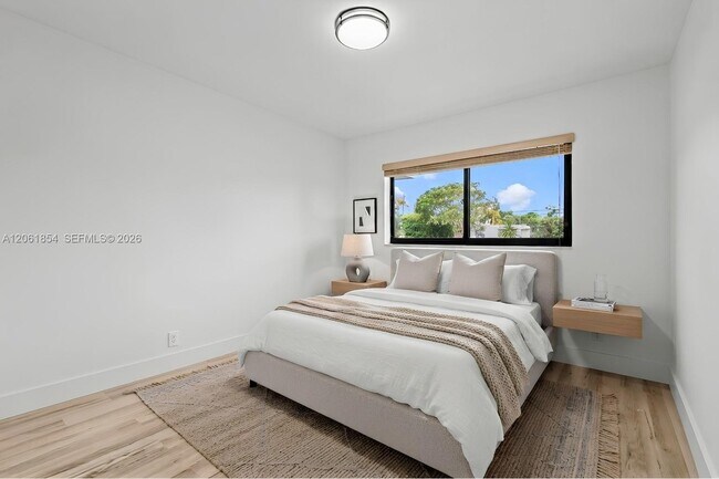 Building Photo - 5110 SW 106th Ave
