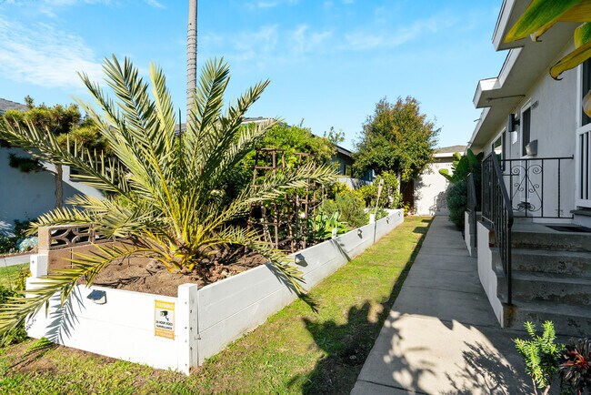 Garden - 7924 Airport Blvd