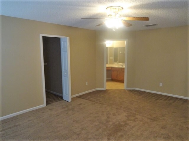 Building Photo - 2737 Taylor Hill Dr