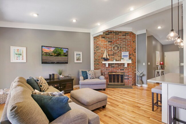 Building Photo - 36D Abbey Villa Circle