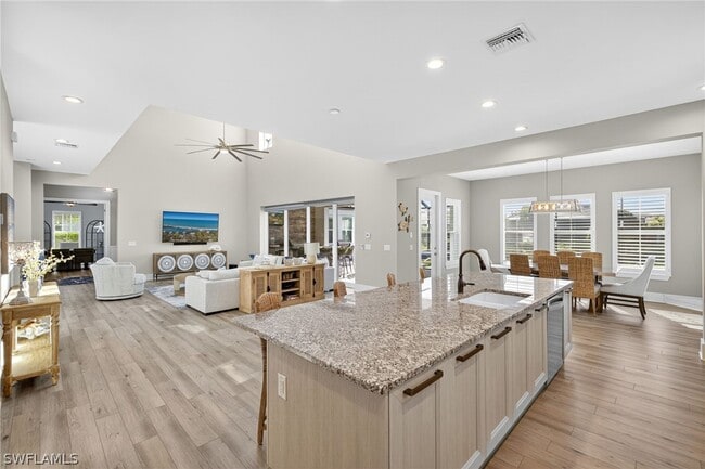 Building Photo - 14832 Dockside Ln