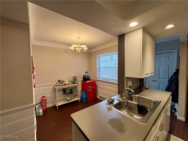 Building Photo - 4385 Baintree Rd