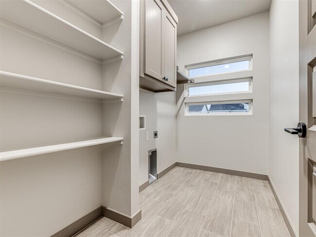 Building Photo - 2548 NW 131st St