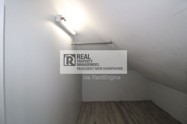 Building Photo - 4 Ashworth Ave