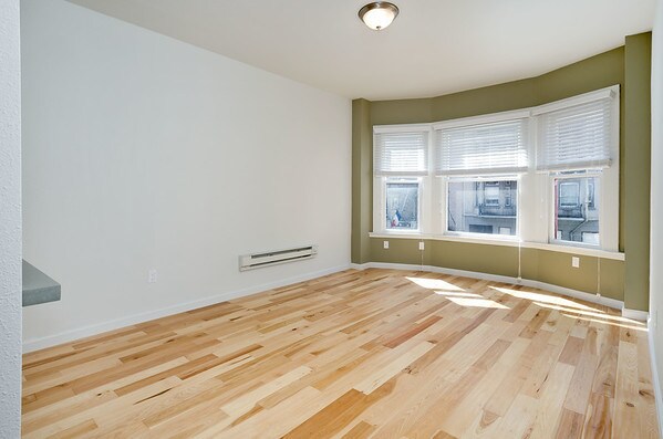 Building Photo - 726 Bush St