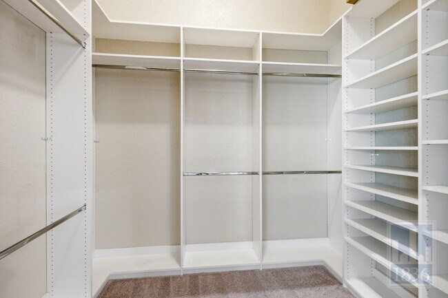 Building Photo - 41 Stillmeadow