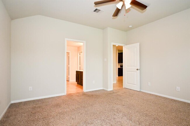 Building Photo - 29354 Dunns Creek Ct