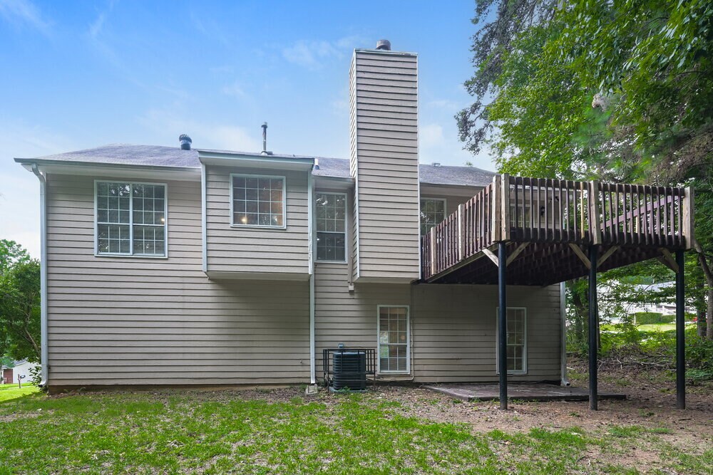 Building Photo - 2526 Riverwood Spg