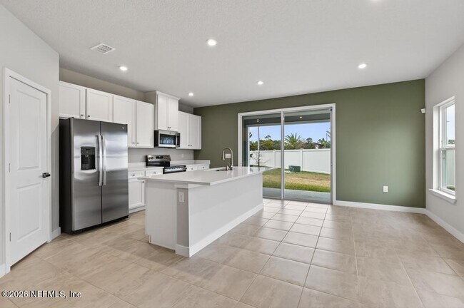 Building Photo - 20 Sabal Ct