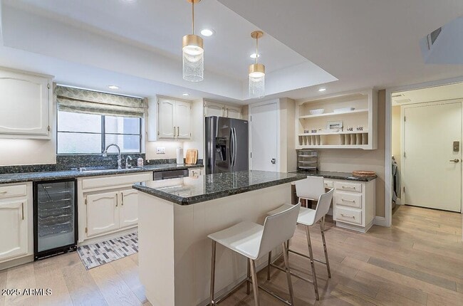 Building Photo - 8602 E Vista Del Lago