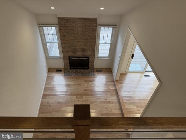 Building Photo - 7438 Crestberry Ln