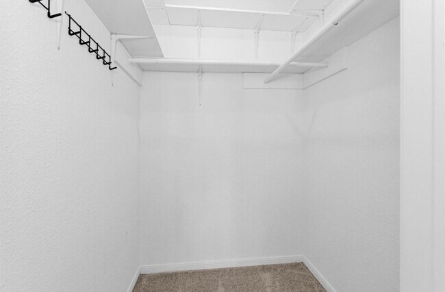 Building Photo - 12100 Melville Dr