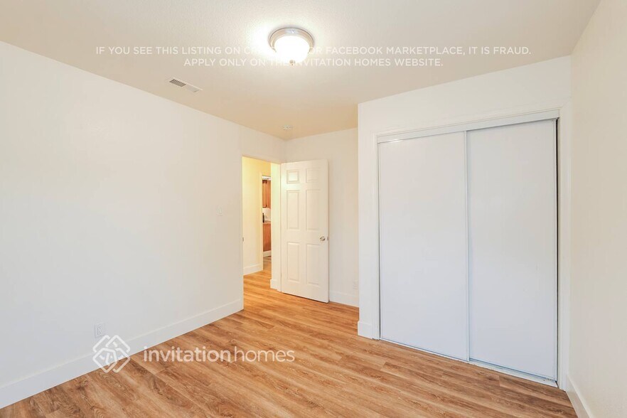 Building Photo - 405 Concord St