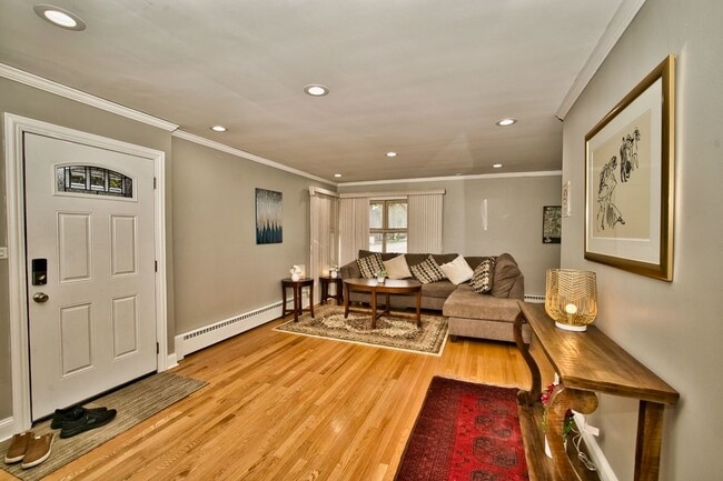 Building Photo - 5200 Madison St