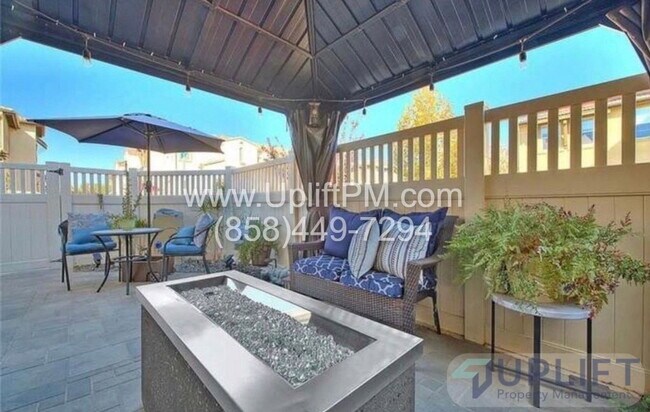 Building Photo - 44082 Calle Luz