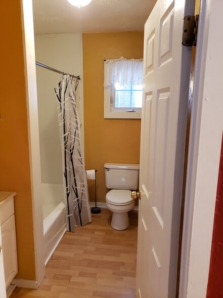 Building Photo - 35 Jackson St