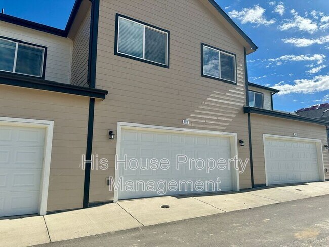 Building Photo - 3924 Pinnacles Ct