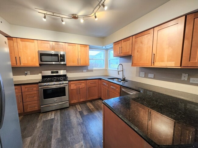 Building Photo - 1176 Sumac Trail