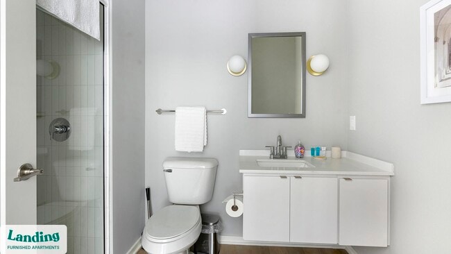 Building Photo - 815 Madison St