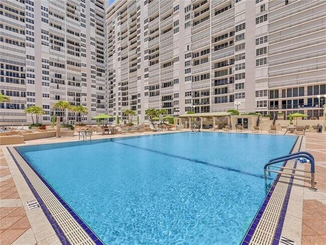 Building Photo - 4280 Galt Ocean Dr