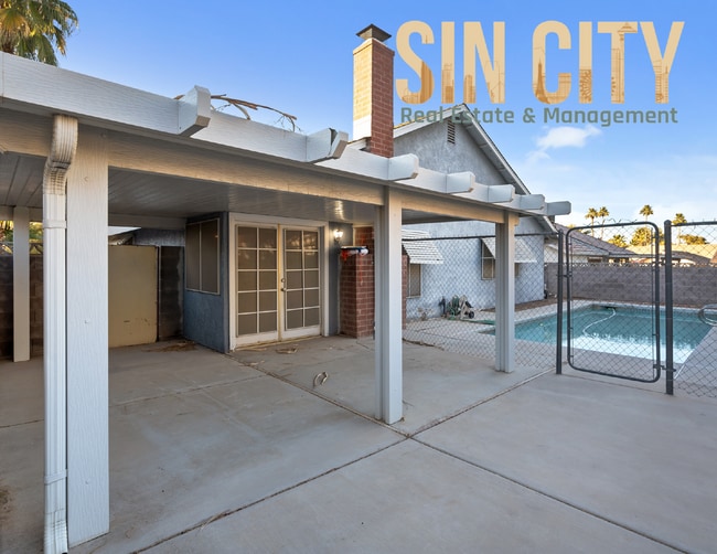 Building Photo - 2366 Aqua Vista Ave